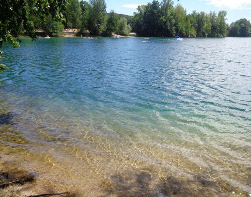 Sandfläche zum Liegen am See